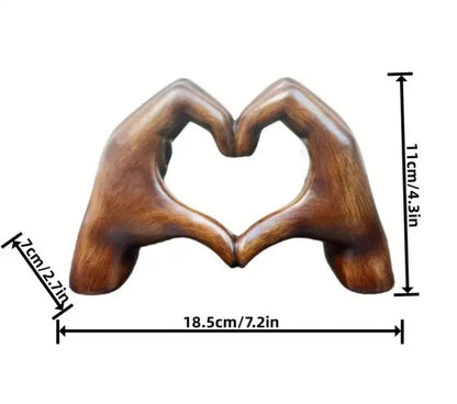 💕 Heart Statue