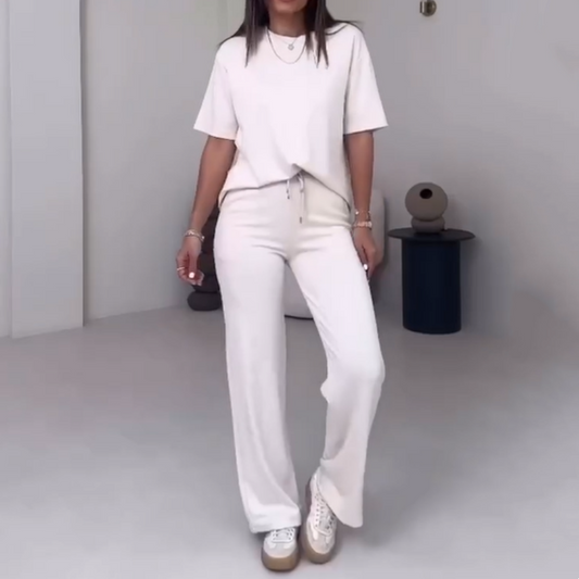 ✨Trending Now ✨Chic Women's 2-Piece Outfit – Comfy Top & Matching Pants
